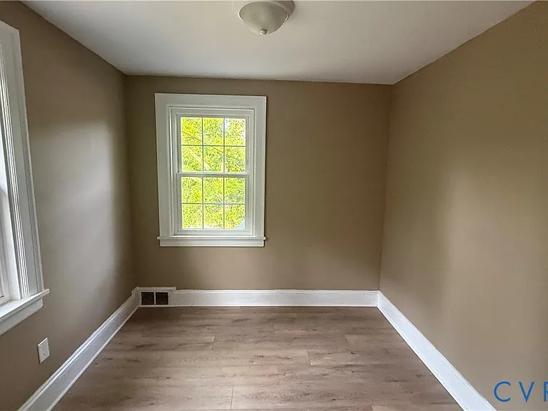 335 Claremont St — Photo 10