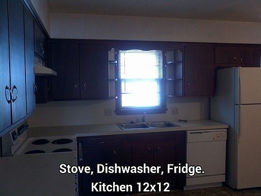 2nd image of 2039 S Ventura Ave