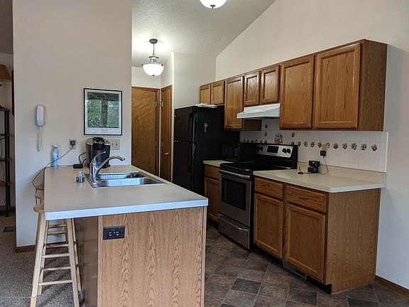4th image of 1906 Bowker Dr