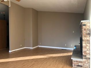 102 Blue Cedar Dr, Bull Shoals, AR 72619