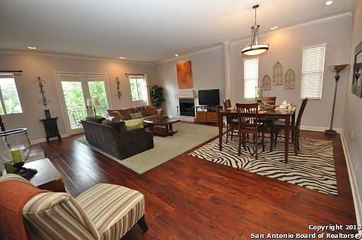 5th image of 225 E Mulberry Ave #1
