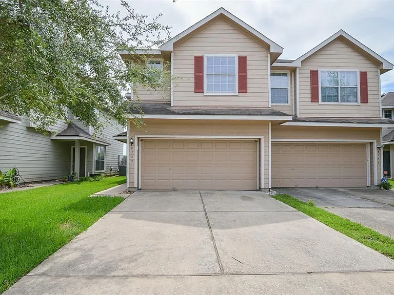 8755 Thistlemoor Ln — Photo 2