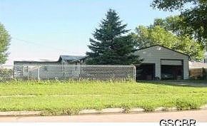 3rd image of 1719 River Dr
