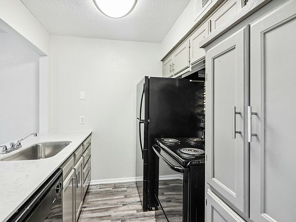 W Kirby St-011