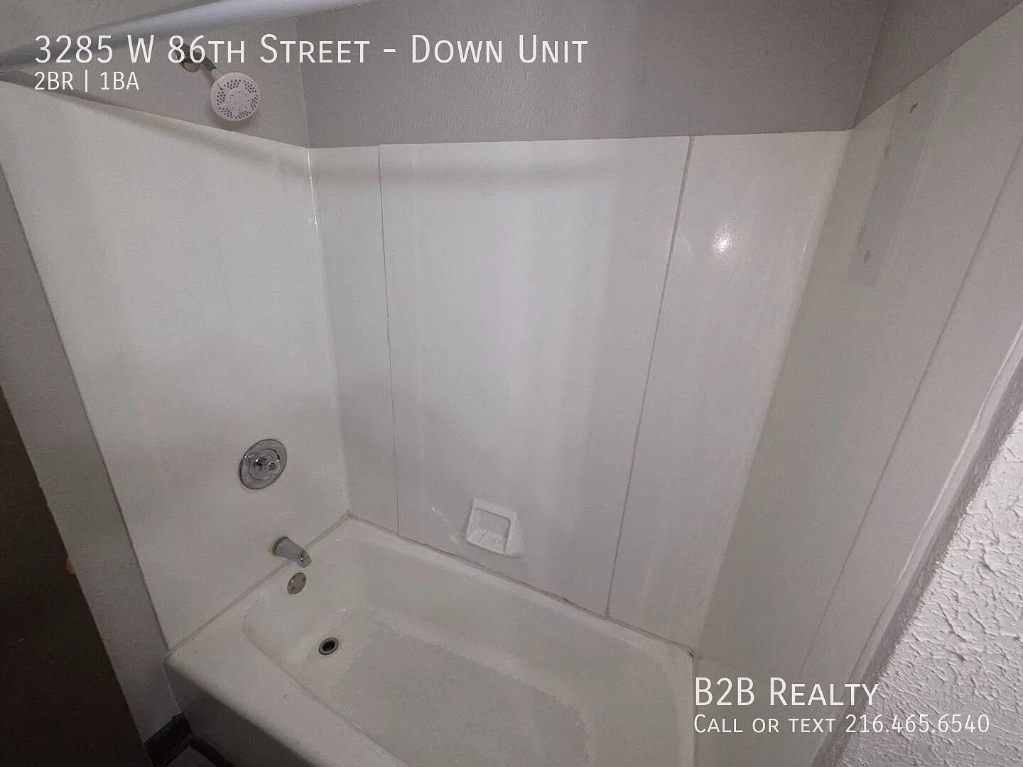 Charming 2-Bedroom Property in Prime Location — Photo 4