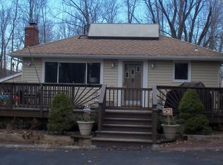 12 Milford Ln, West Milford, NJ 07480