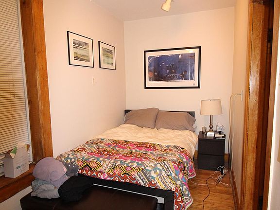 4th image of 1736 W Beach Ave APT 1
