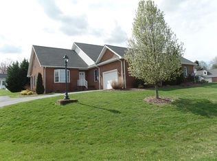 18504 Connie Sue Ct, Abingdon, VA 24211