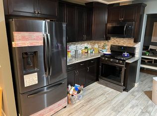 1819 S Julieann Ct, Visalia, CA 93277