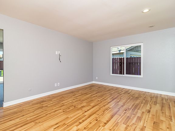 4th image of 7906 Acama St