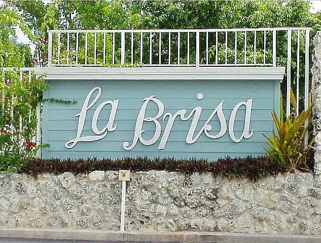 Live in Paradise at LaBrisa!