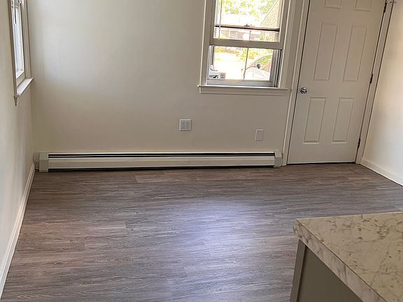 4th image of 2 Melvin Ave
