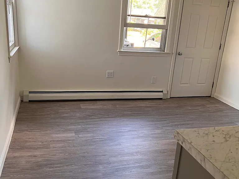 2 Melvin Ave — Photo 4