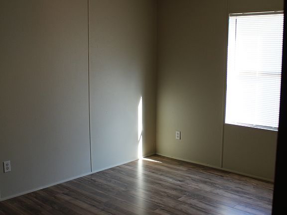 2nd image of 406 Venus St