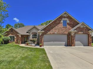 714 Parkmor Heights Ave, Nixa, MO 65714