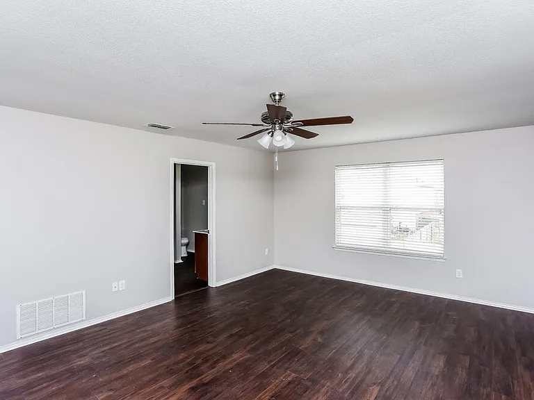 5000 Caraway Dr — Photo 9