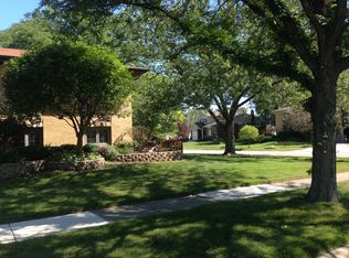 6605 Linden Dr, Oak Forest, IL 60452