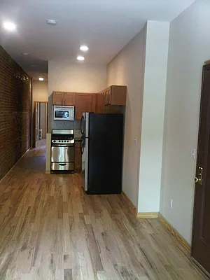 Rented by Bloom Real Estate Group | media 11