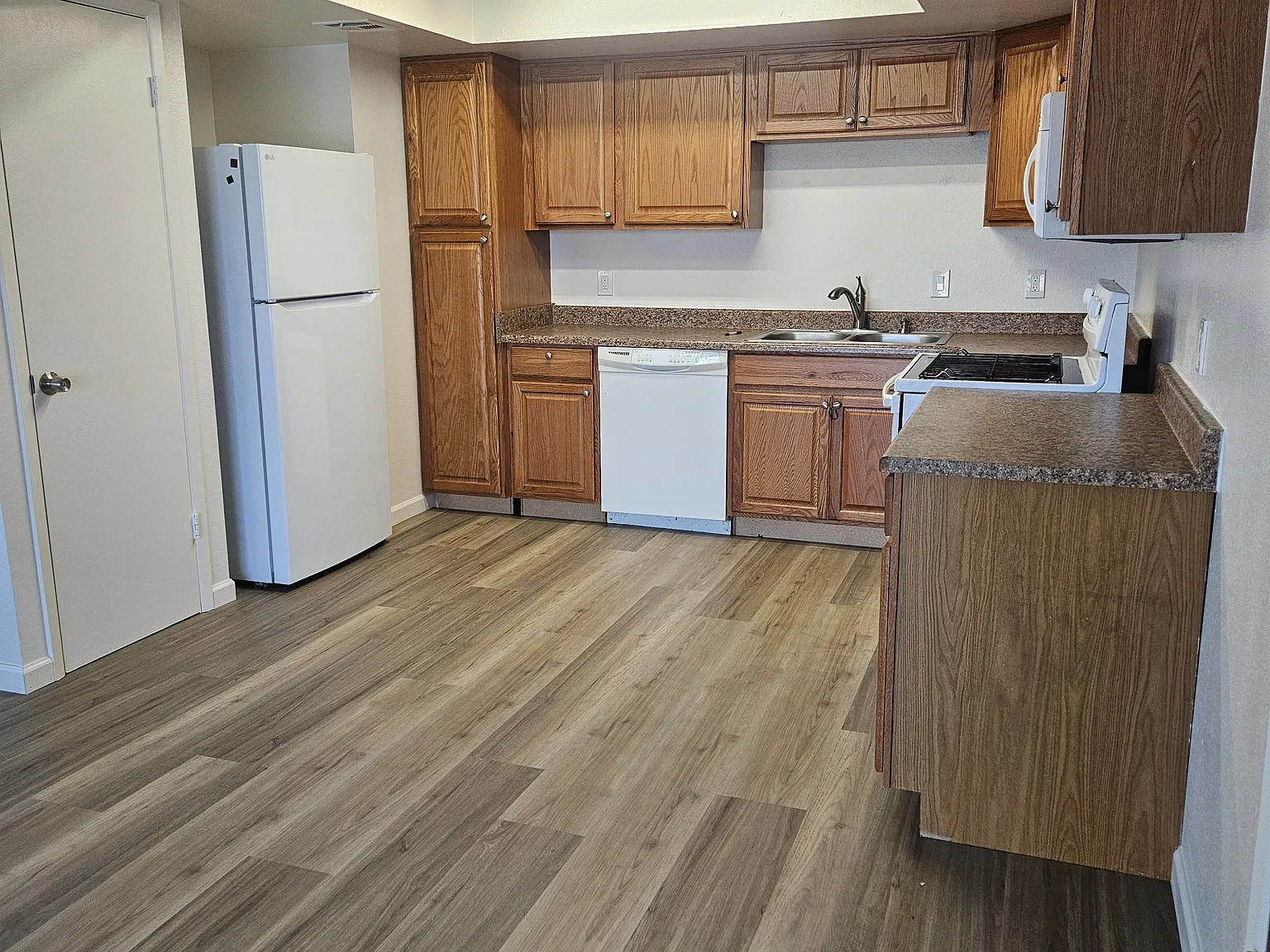 3600 Washita Dr — Photo 3