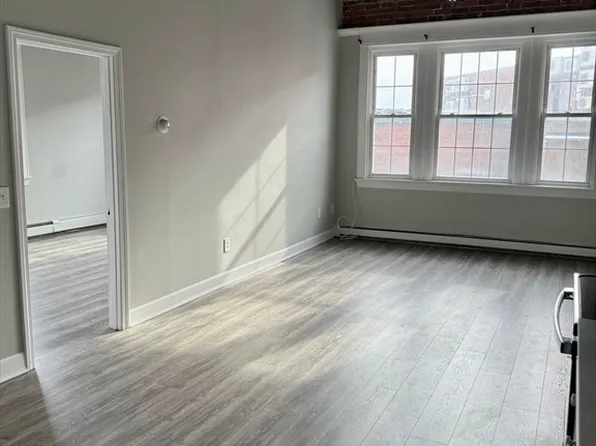 15 N Main St #33, Attleboro, MA 02703