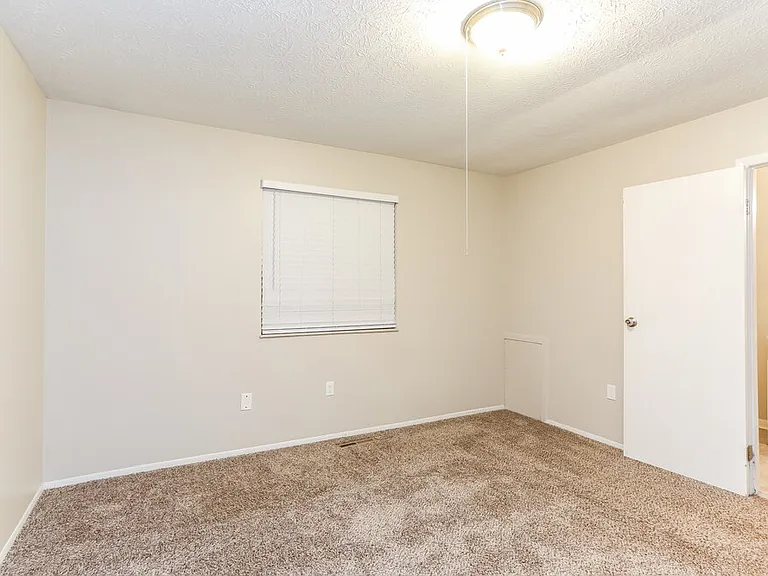 4865 Heaton Rd — Photo 12