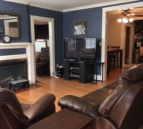 3rd image of 736 Ingleside Ave