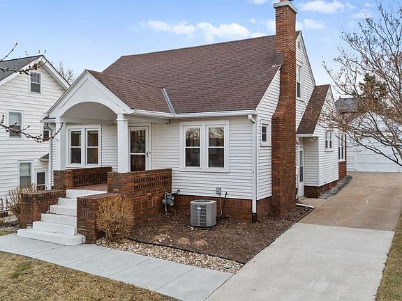 3rd image of 4421 Poppleton Ave