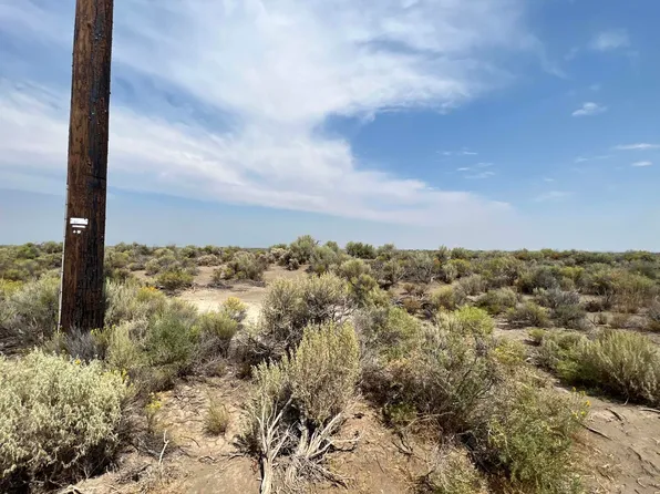 N Gloria Rd #1000, Christmas Valley, OR 97641