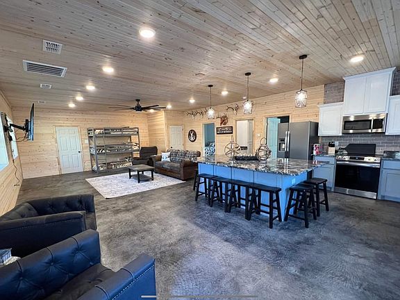 2nd image of 2409 County Road 2303