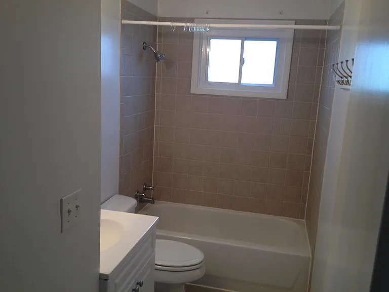 25 Chestnut St — Photo 7