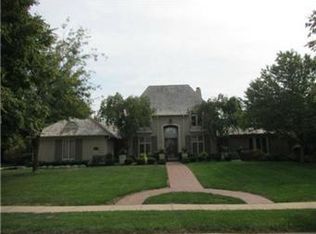 2709 W 118th St, Leawood, KS 66211
