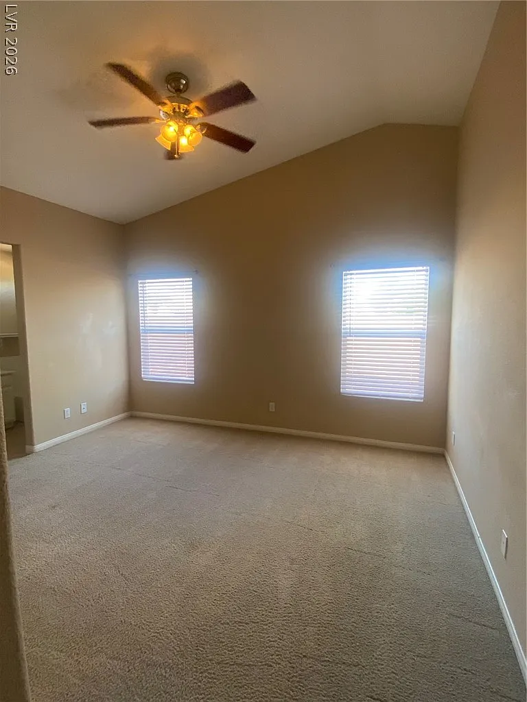 3 bed, 2.0 bath, 1597 sqft, $2,000 — Photo 1