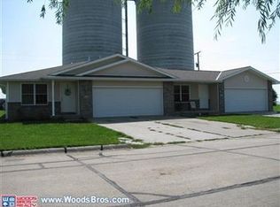 240 S Harrison St, Hallam, NE 68368