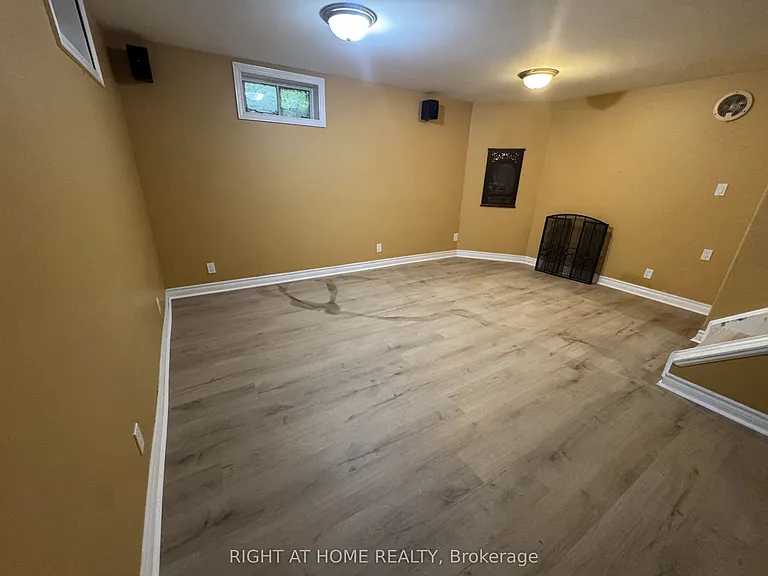 18 Annamaria Dr — Photo 21