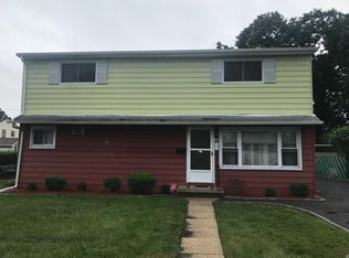 49 Croydon Rd, Amityville, NY 11701