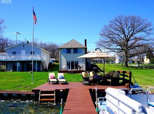 13111 Torrey Rd, Fenton, MI 48430