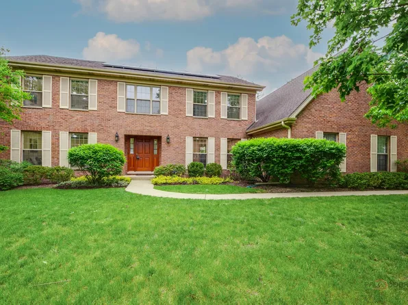 2872 Whispering Oaks Ct, Buffalo Grove, IL 60089