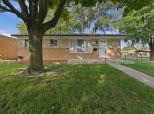 27055 Merideth Dr, Warren, MI 48092