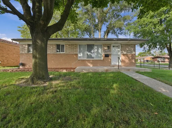 27055 Merideth Dr, Warren, MI 48092