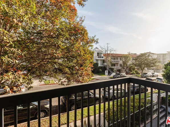 11737 Darlington Ave APT 202, Los Angeles, CA 90049