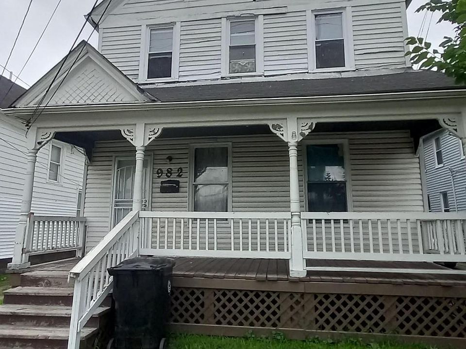 1st image of 982 E 69th St