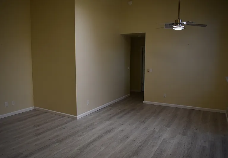 4790 Winona Way — Photo 7