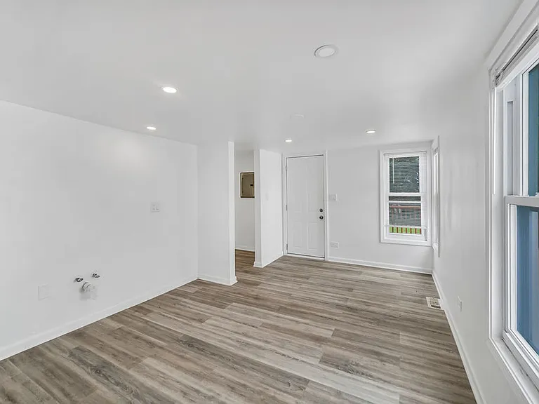 37544 N Columbus Ave — Photo 12