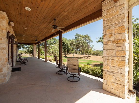 4th image of 628 River Oaks Dr
