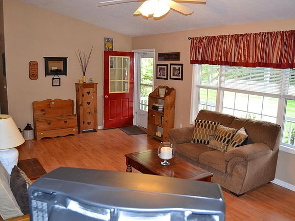 3rd image of 19196 Timberland Dr