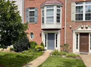 5817 Pearson Ln, Alexandria, VA 22304
