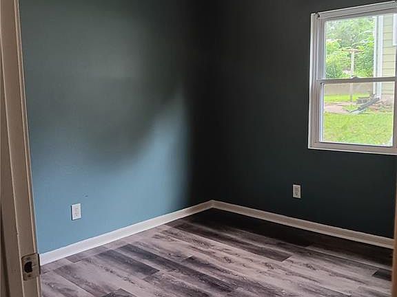 3rd image of 2318 Sylvanie St