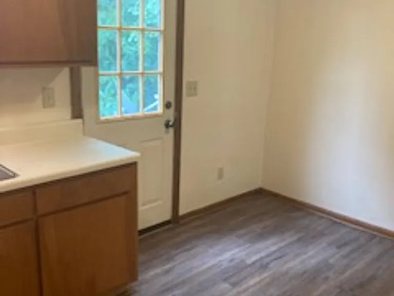 1114 Park St #A — Photo 9