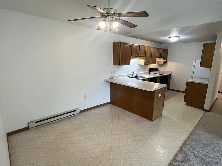 610 Creek Rd — Photo 1
