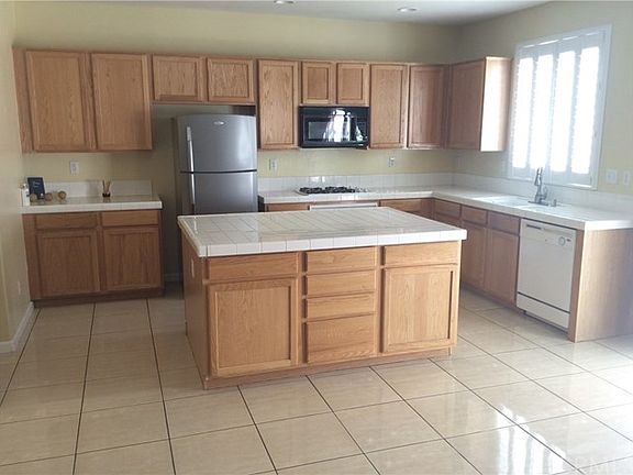 4th image of 8684 Bridgeport Ave